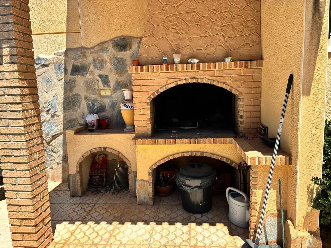 4-Bedroom Villa in La Siesta, Torrevieja - Image 7