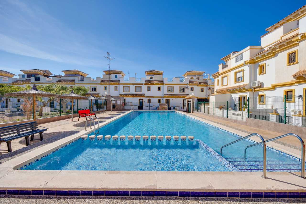 3-Bedroom House in Centro, Torrevieja - Image 15