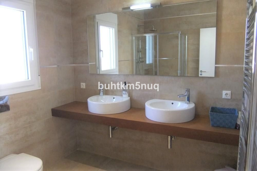 4-Bedroom Detached House in  Calpe | Sunny Casas - Costa ... - Image 10