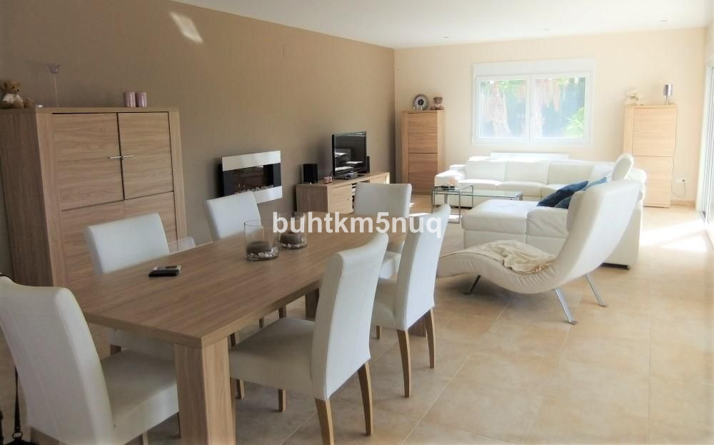 4-Bedroom Detached House in  Calpe | Sunny Casas - Costa ... - Image 6