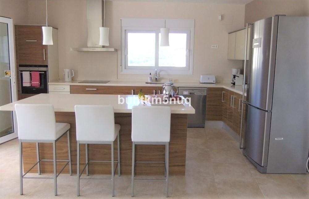 4-Bedroom Detached House in  Calpe | Sunny Casas - Costa ... - Image 7