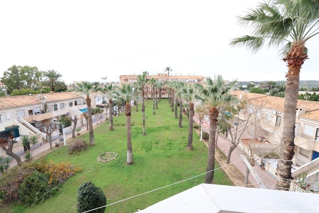 1-Bedroom Apartment in Cabo Roig, Orihuela Costa - Image 8