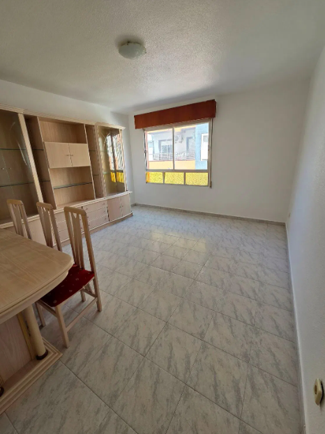 3-Bedroom Apartment in Centro, Torrevieja - Image 6