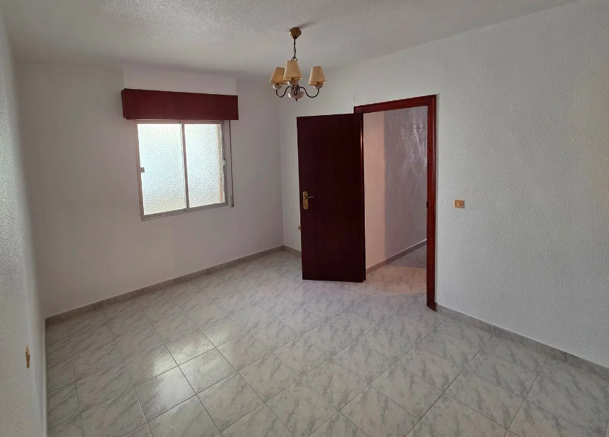 3-Bedroom Apartment in Centro, Torrevieja - Image 7