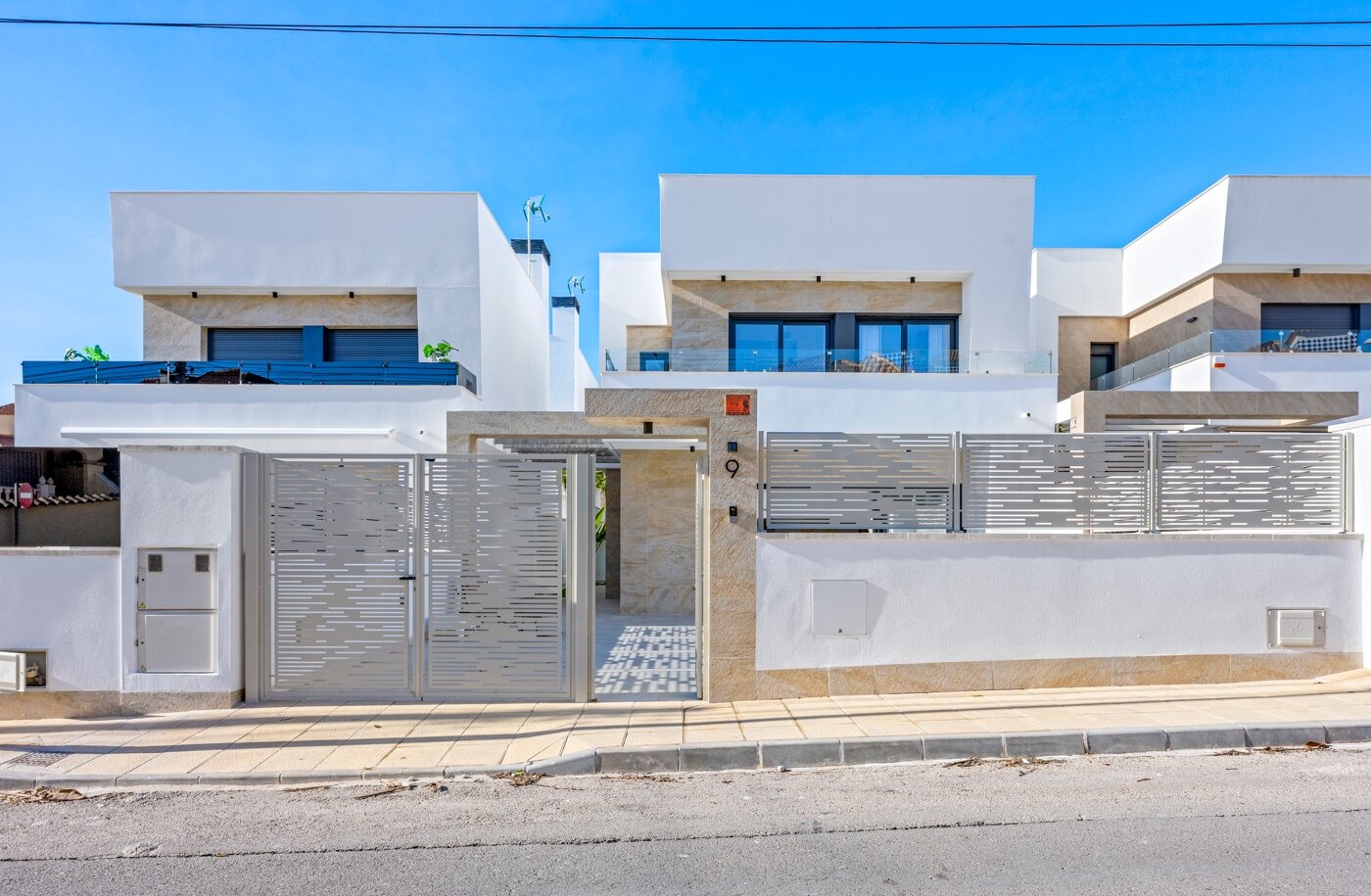 3-Bedroom Villa in Las Filipinas, San Miguel de Salinas - Image 18
