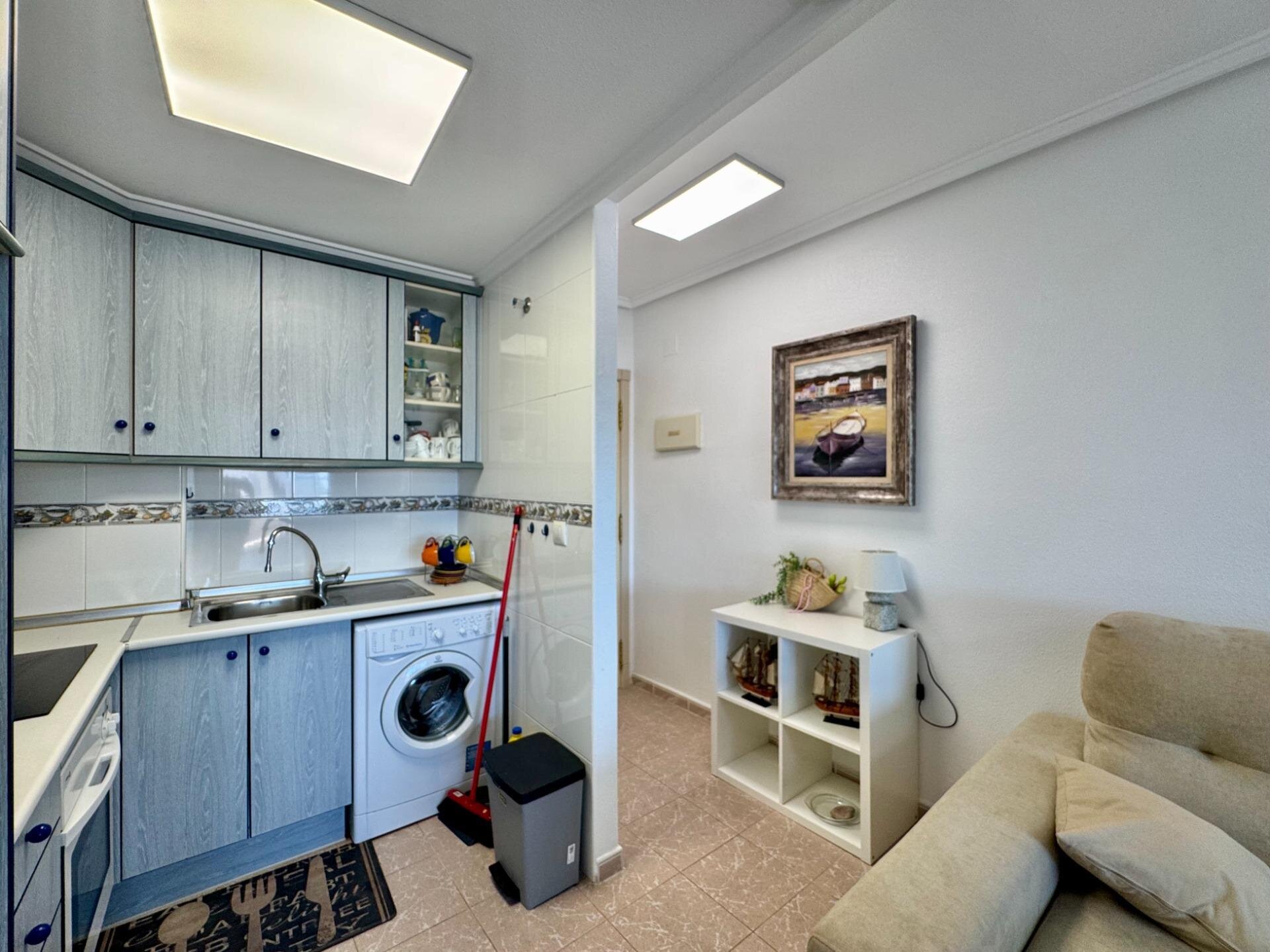 2-Bedroom Apartment in Gaspar Perrelló, Torrevieja - Image 18