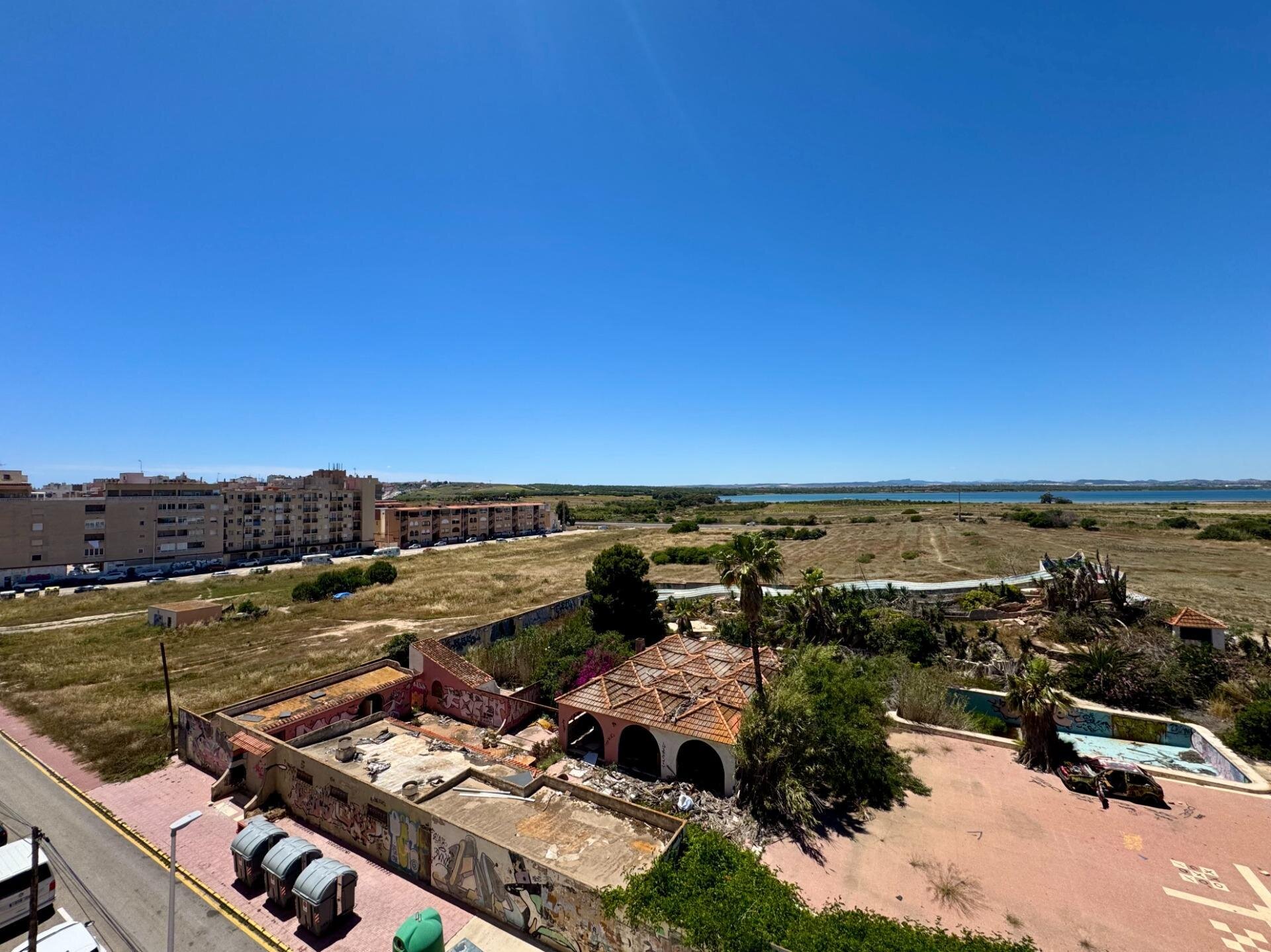2-Bedroom Apartment in Gaspar Perrelló, Torrevieja - Image 27