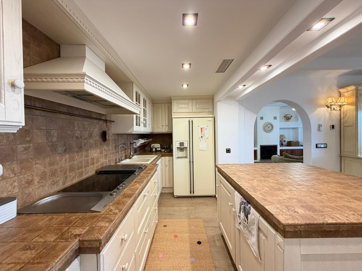 3-Bedroom Penthouse Apartment in Torrevieja | Sunny Casa... - Image 18