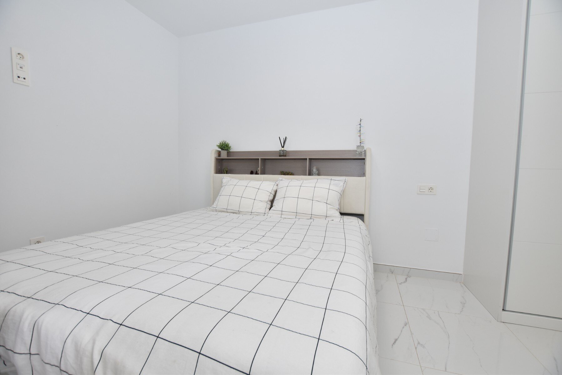 3-Bedroom Villa in Costa Blanca Sur, Los Montesinos - Image 12