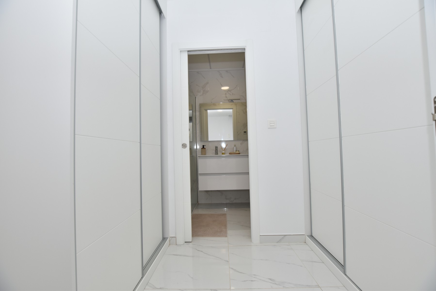 3-Bedroom Villa in Costa Blanca Sur, Los Montesinos - Image 15