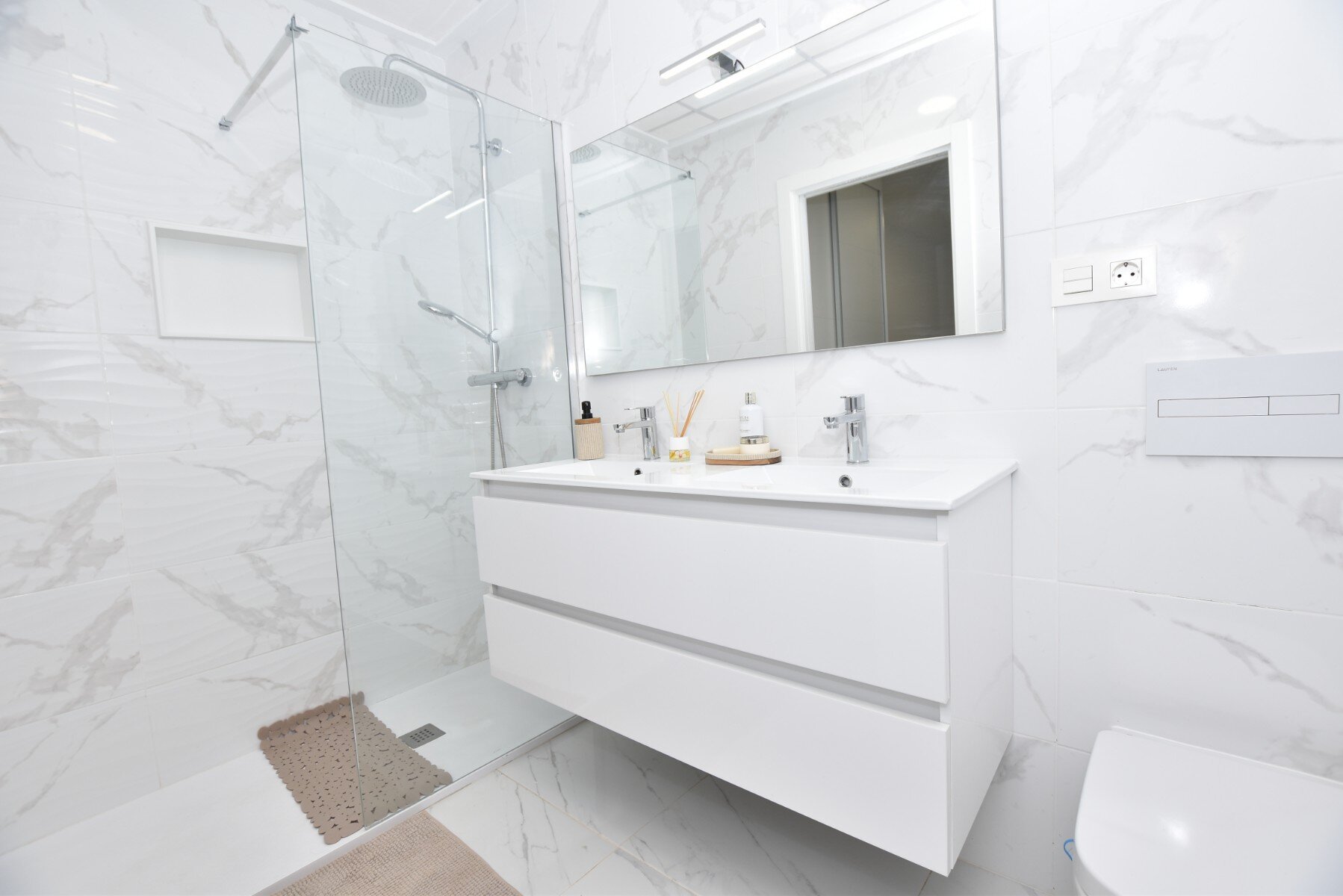 3-Bedroom Villa in Costa Blanca Sur, Los Montesinos - Image 17