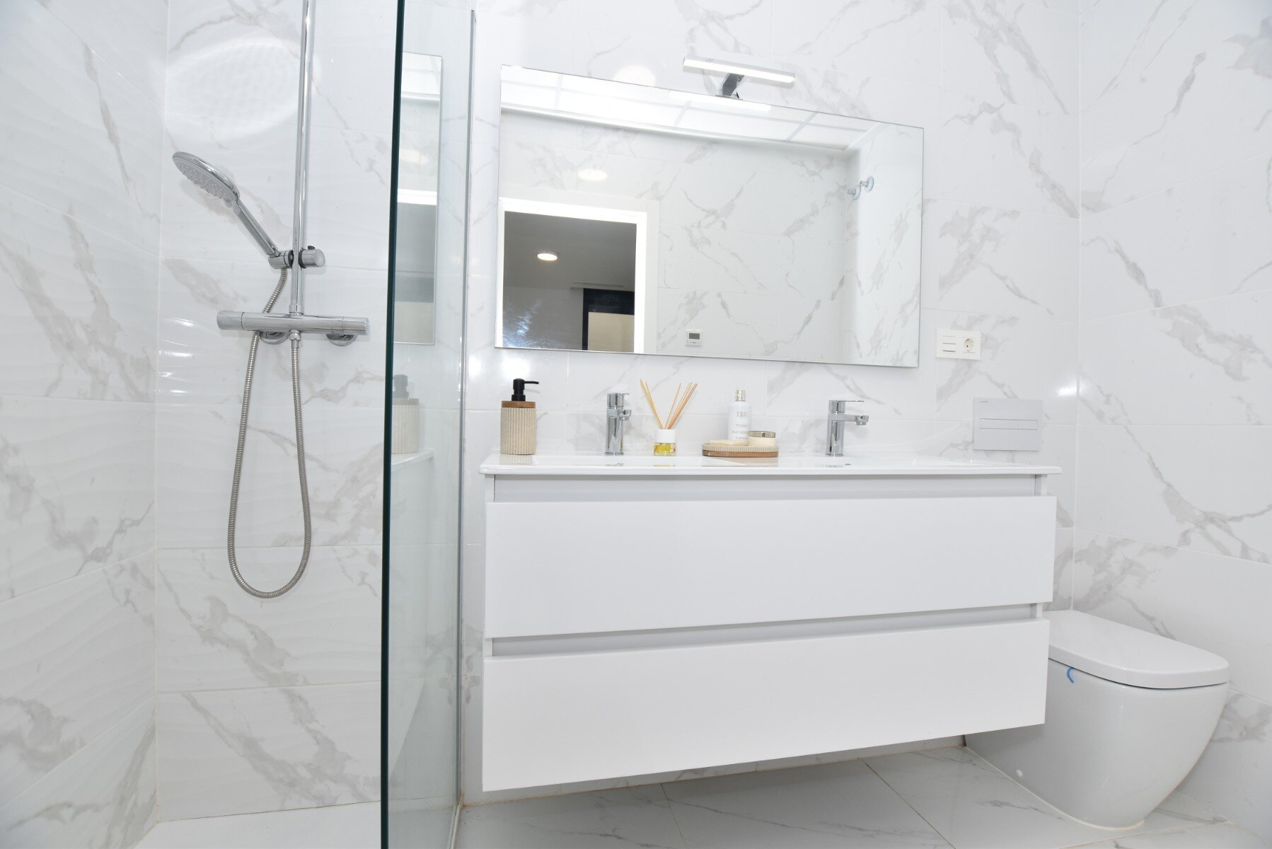 3-Bedroom Villa in Costa Blanca Sur, Los Montesinos - Image 18