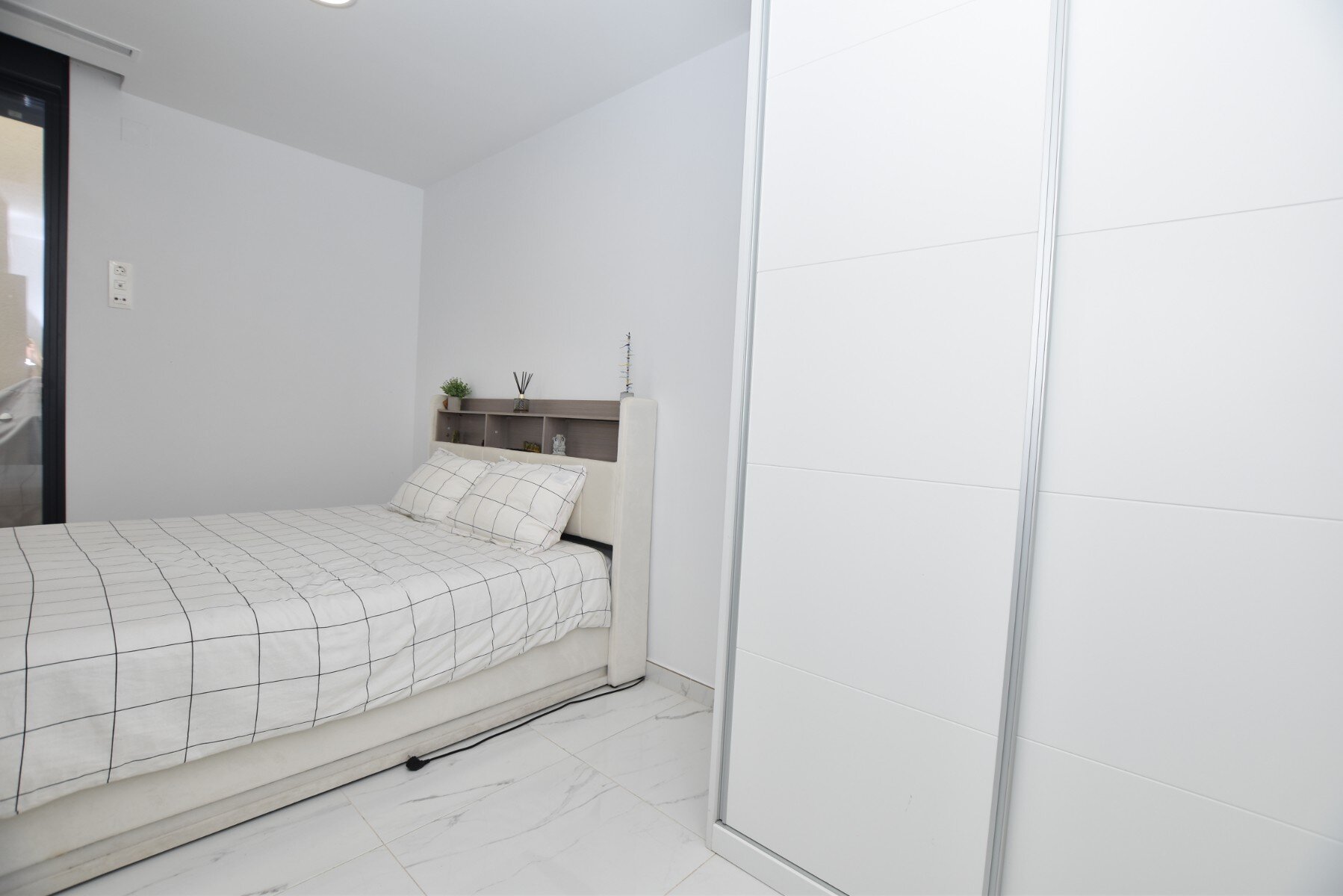 3-Bedroom Villa in Costa Blanca Sur, Los Montesinos - Image 19