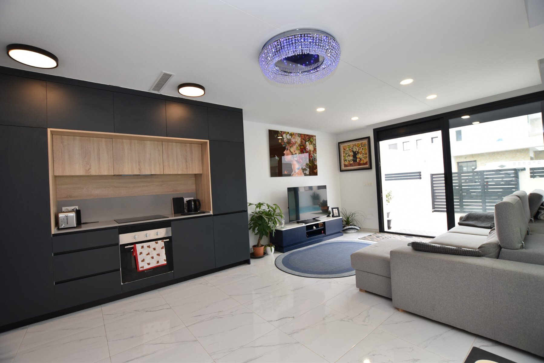 3-Bedroom Villa in Costa Blanca Sur, Los Montesinos - Image 8