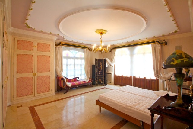 5-Bedroom Villa in Villamartin, Orihuela Costa - Image 10