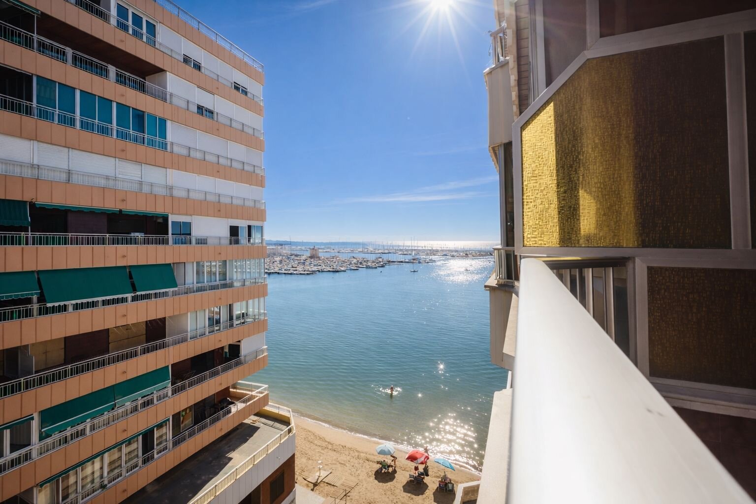 Apartamento de 3 Dormitorios en Acequion, Torrevieja - Image 2
