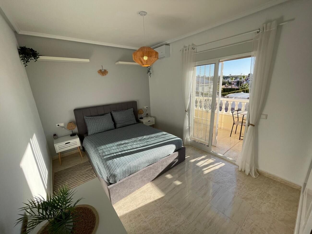3-Bedroom House in Comunidad Valenciana, Almoradi - Image 16