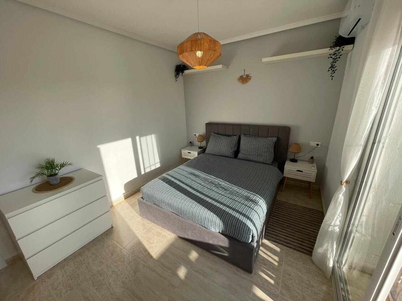 3-Bedroom House in Comunidad Valenciana, Almoradi - Image 17