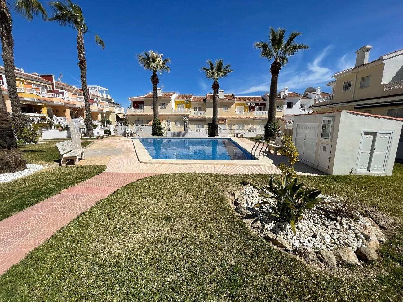 3-Bedroom House in Comunidad Valenciana, Almoradi - Image 25
