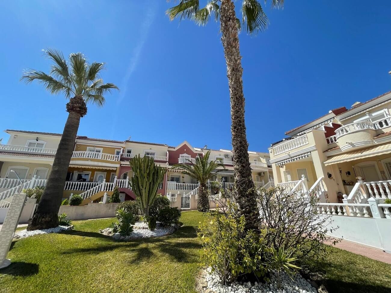 3-Bedroom House in Comunidad Valenciana, Almoradi - Image 29