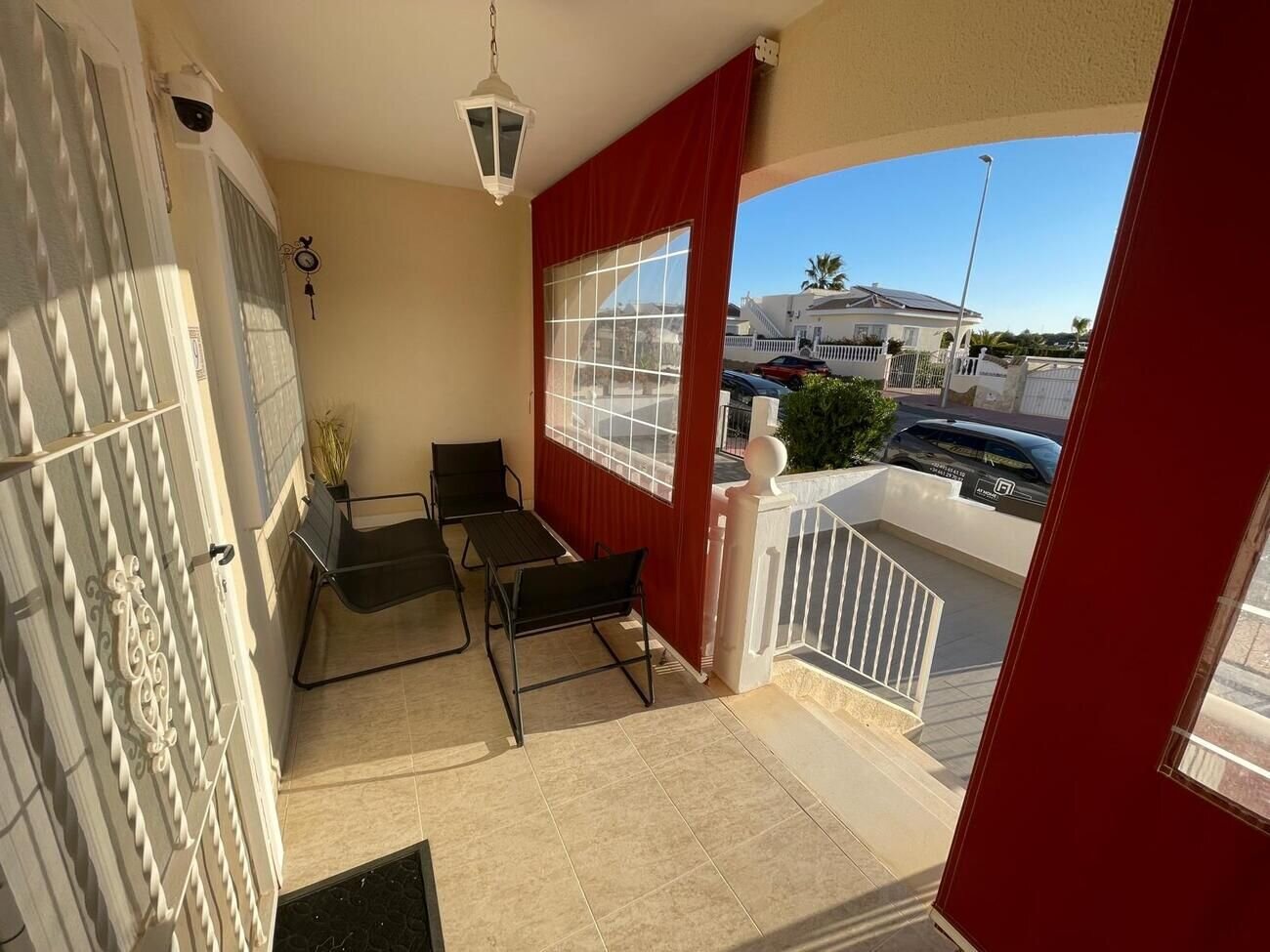 3-Bedroom House in Comunidad Valenciana, Almoradi - Image 4