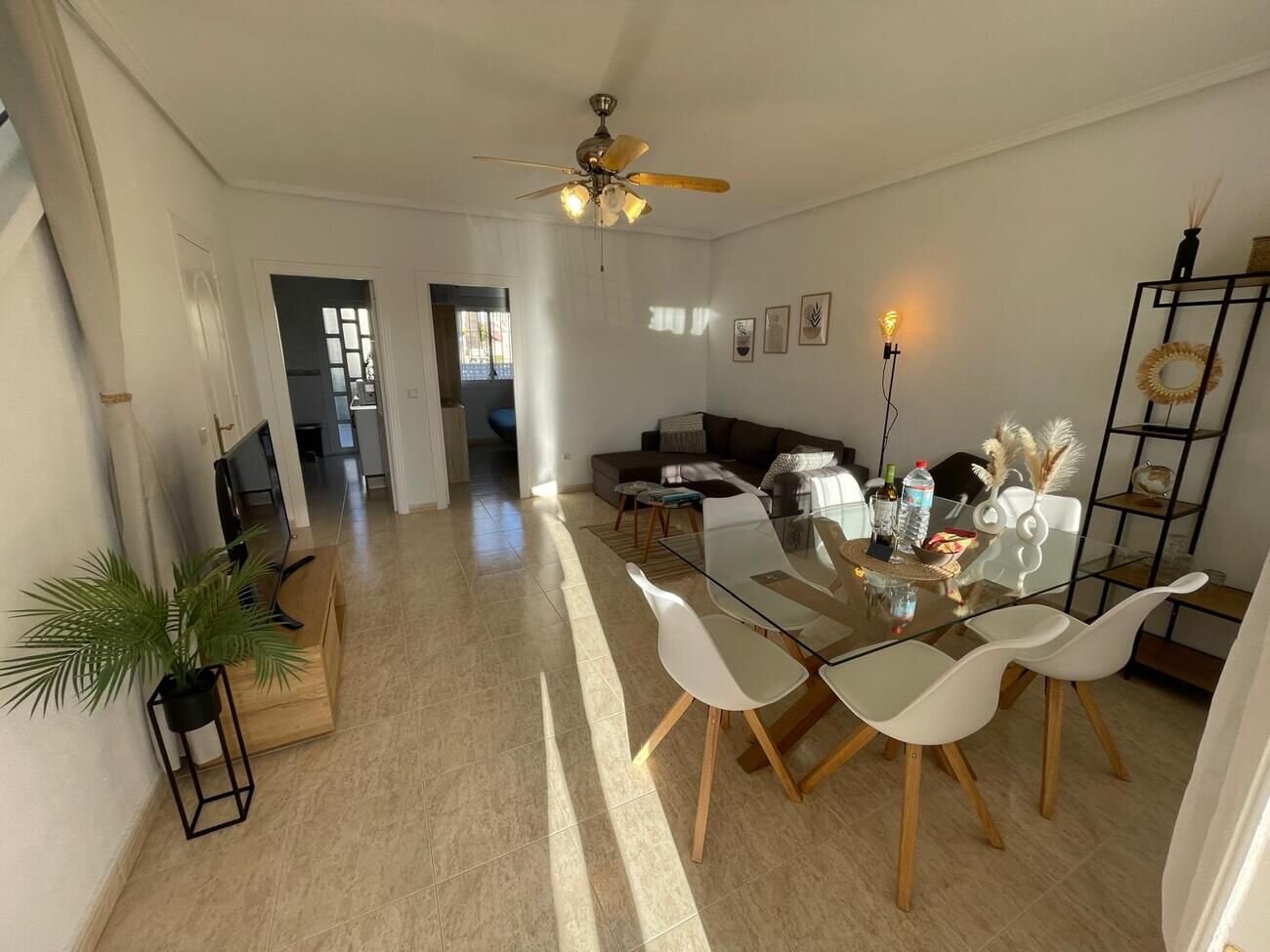 3-Bedroom House in Comunidad Valenciana, Almoradi - Image 5