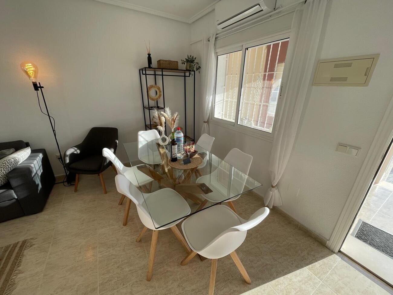 3-Bedroom House in Comunidad Valenciana, Almoradi - Image 6