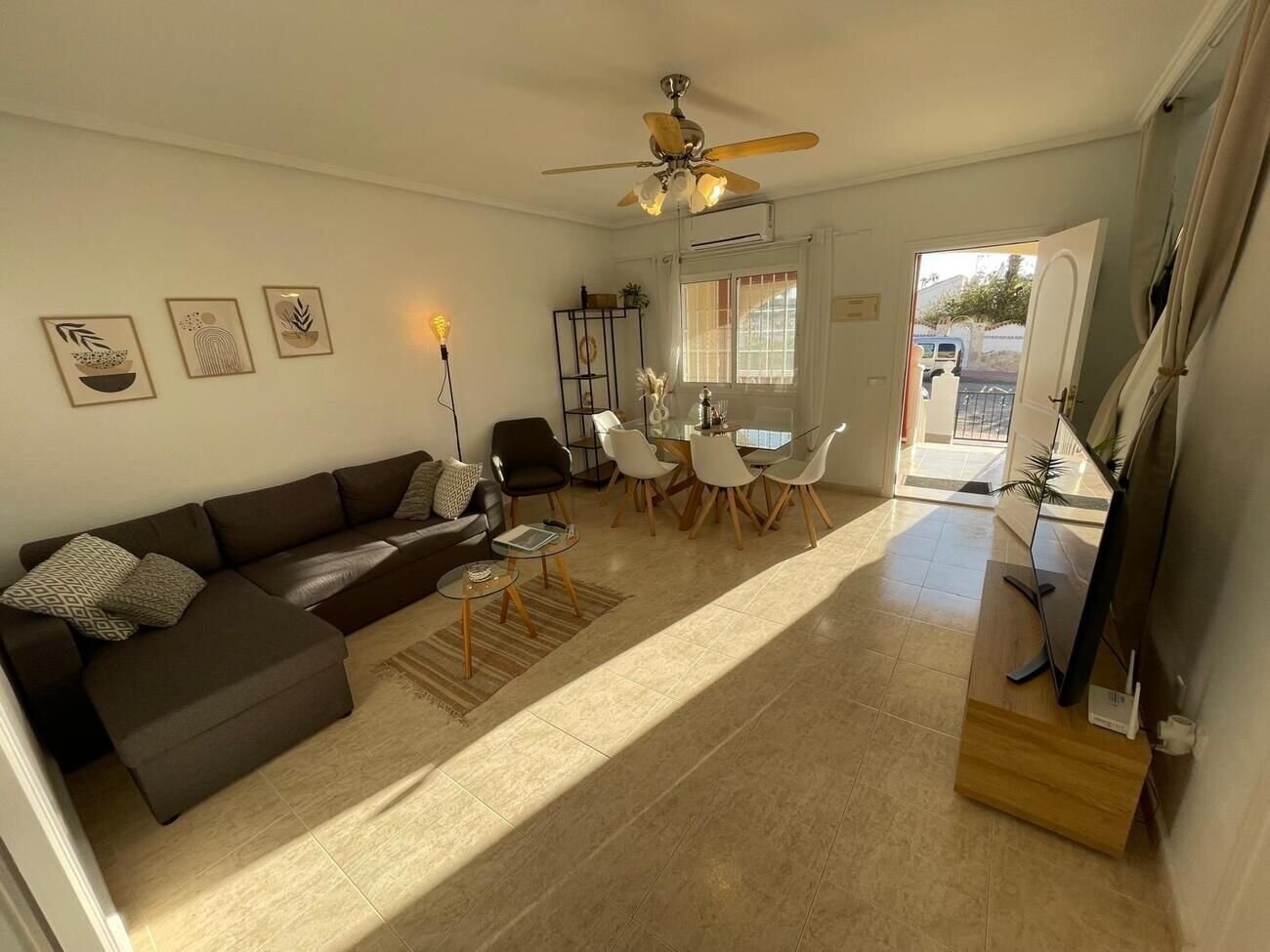 3-Bedroom House in Comunidad Valenciana, Almoradi - Image 7