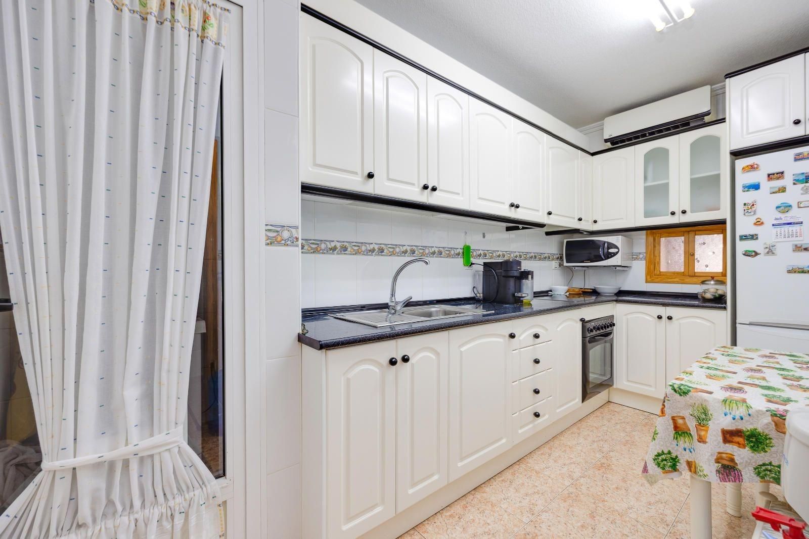 3-Bedroom Apartment in Torrevieja, Torrevieja - Image 24