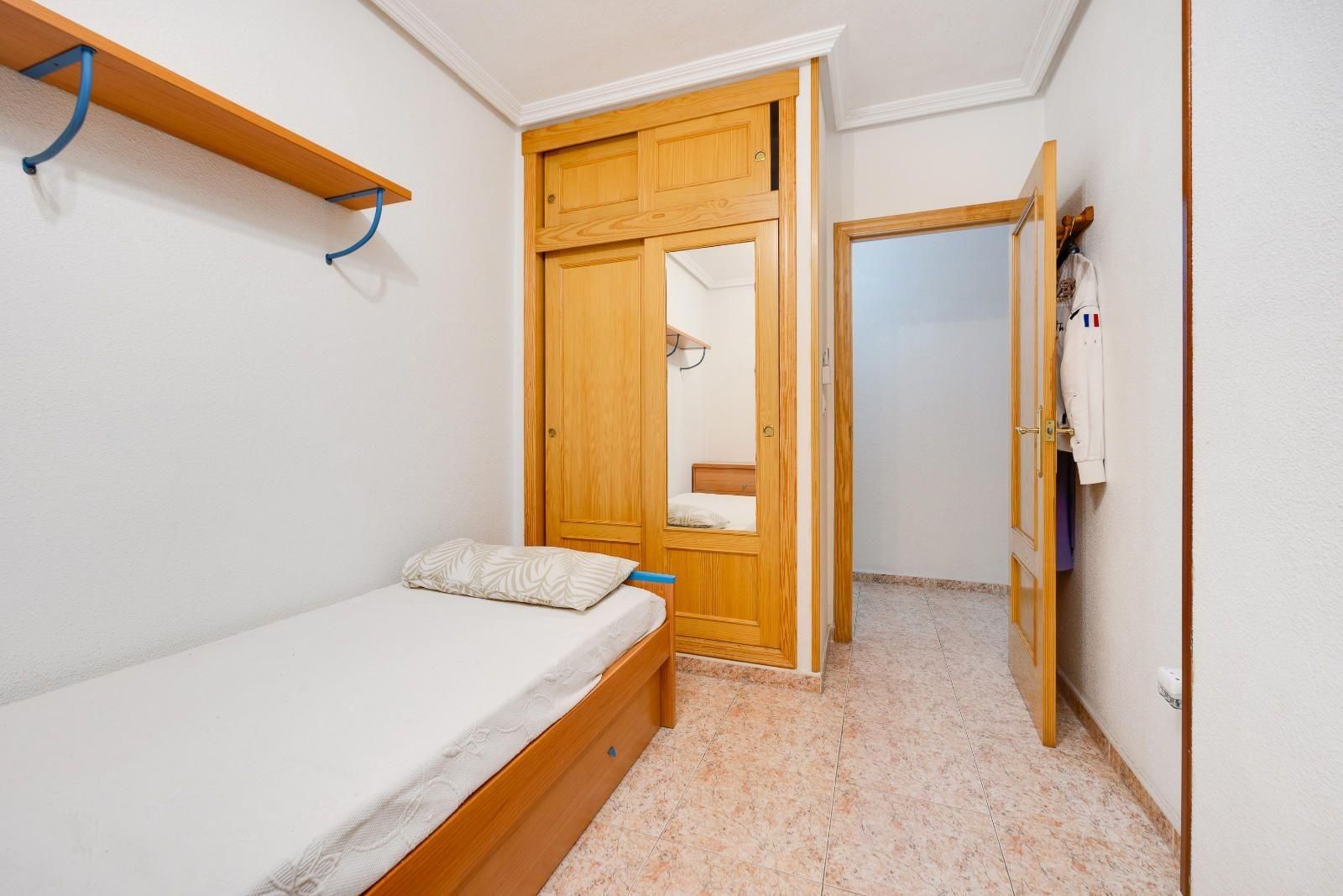 3-Bedroom Apartment in Torrevieja, Torrevieja - Image 7