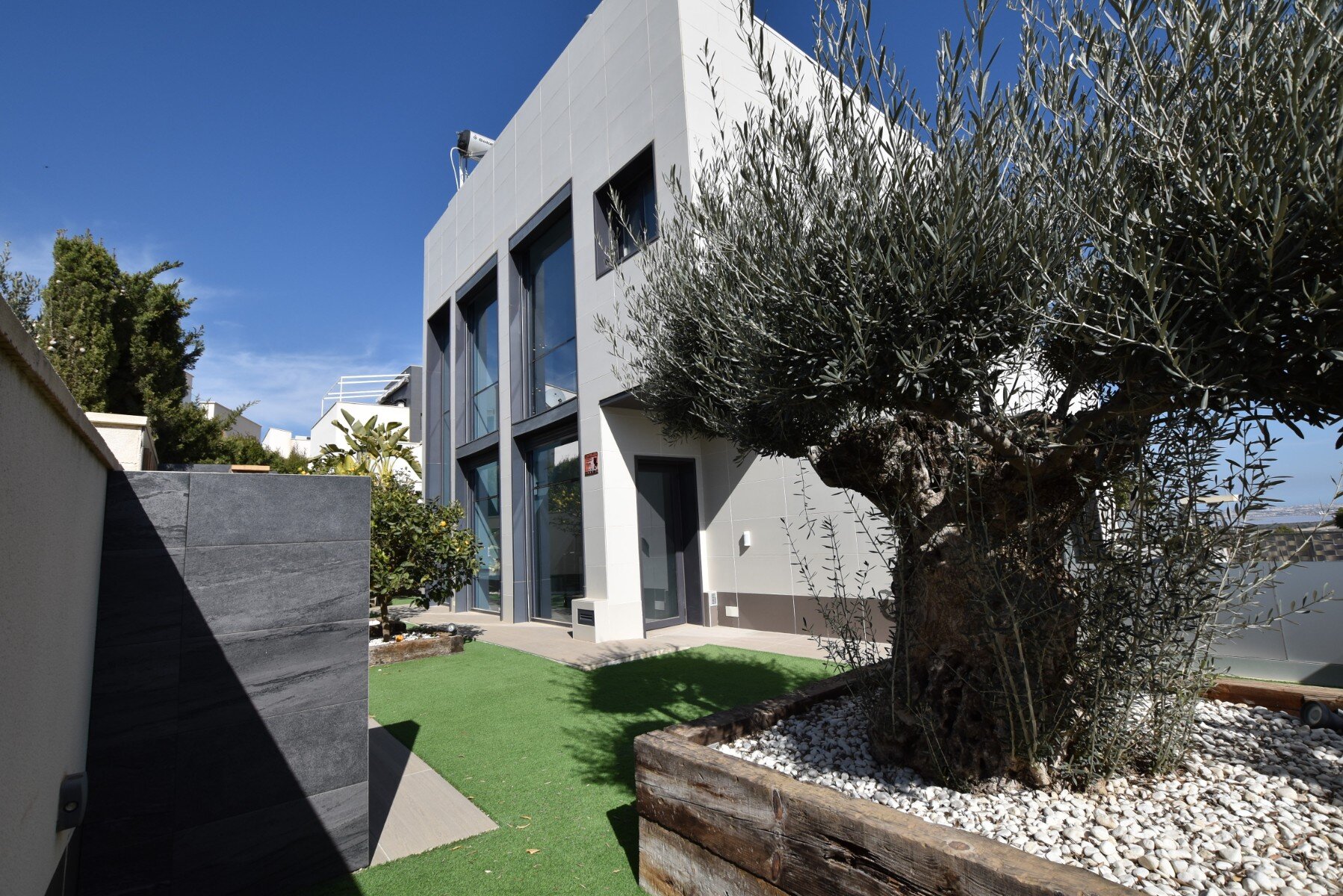 Villa met 5 Slaapkamers in Pueblo, San Miguel de Salinas - Image 19