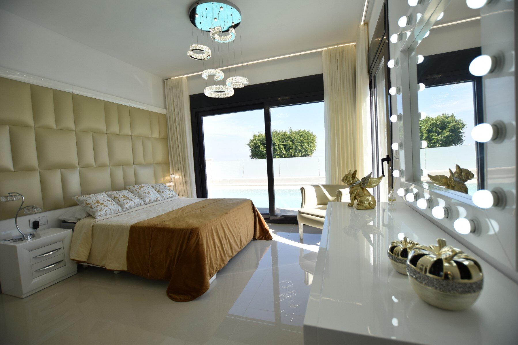 Villa met 5 Slaapkamers in Pueblo, San Miguel de Salinas - Image 37