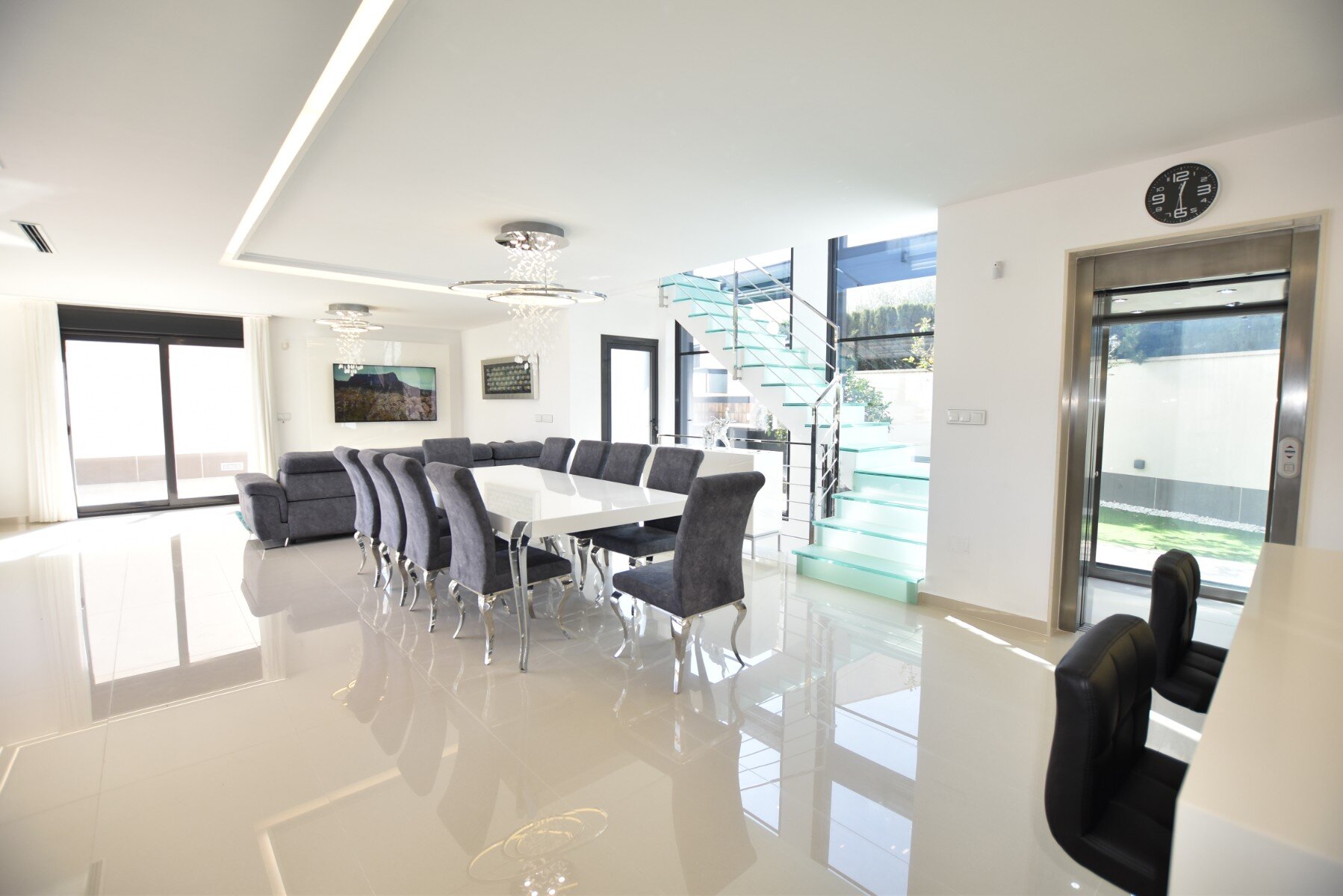 Villa met 5 Slaapkamers in Pueblo, San Miguel de Salinas - Image 5