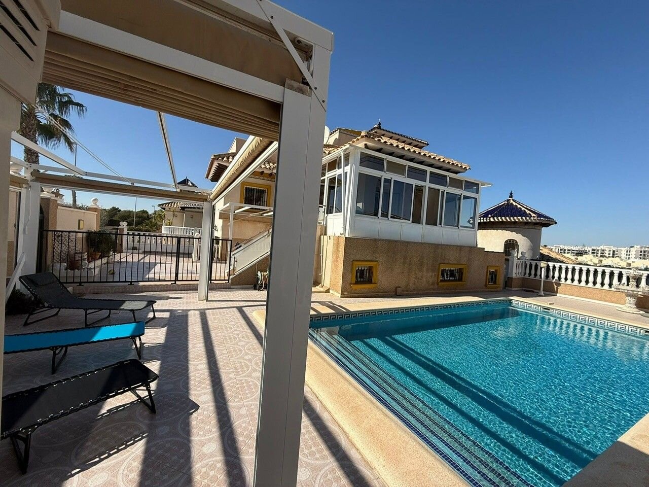 5-Bedroom Villa in Villamartin, Orihuela Costa - Image 1