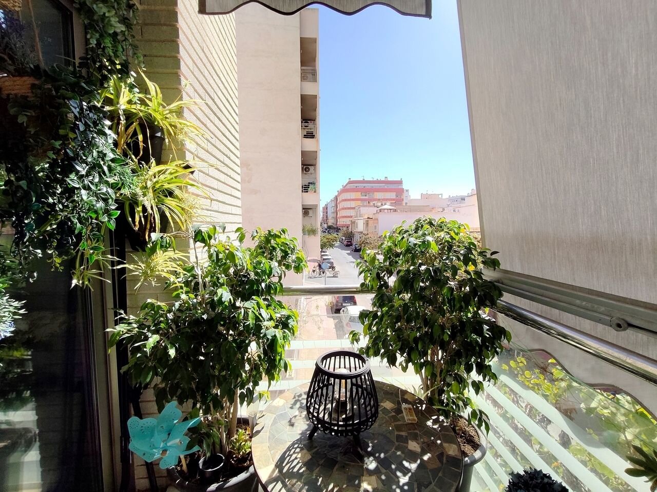 3-Bedroom Apartment in Centro, Torrevieja - Image 2