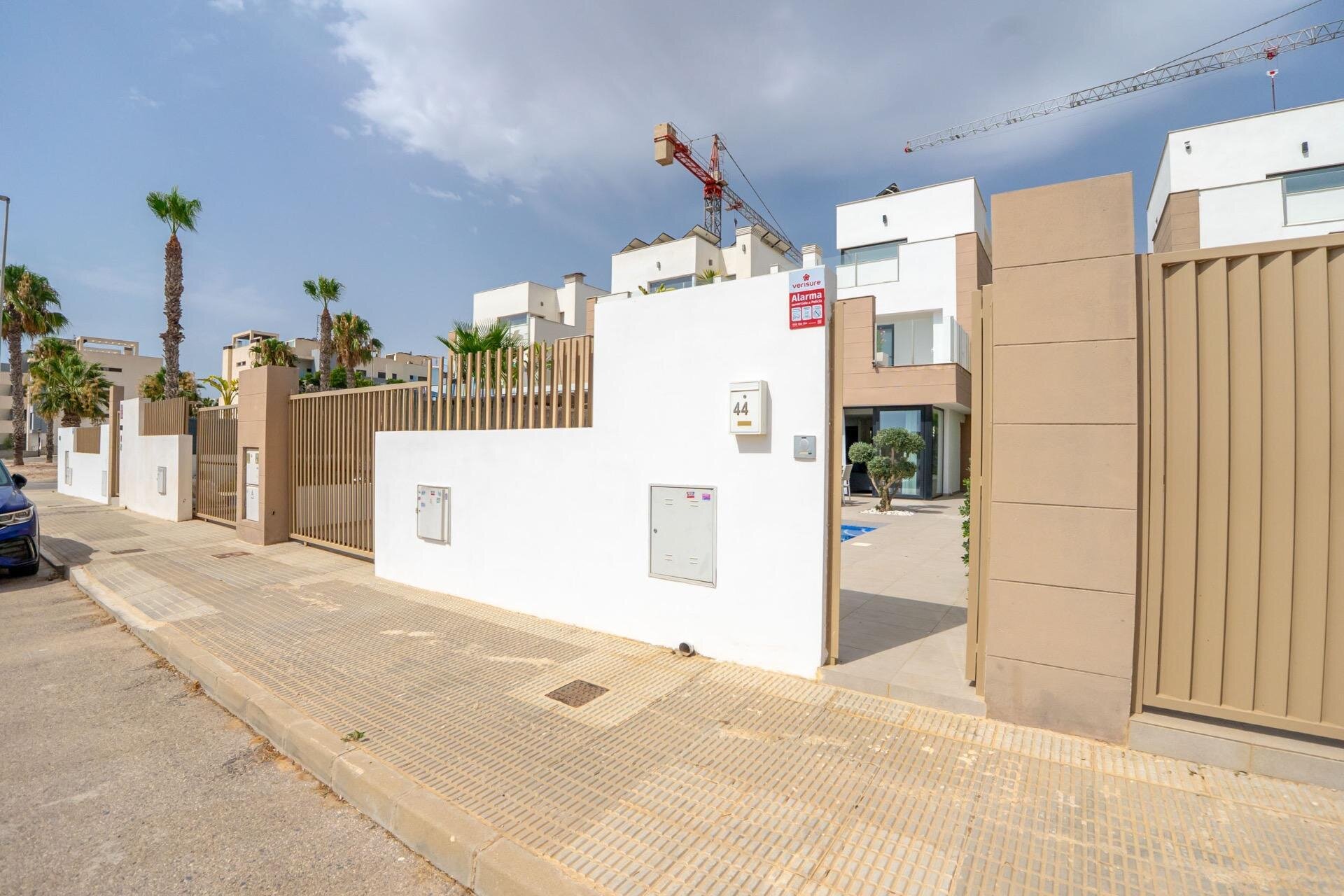 3-Bedroom Villa in El Raso, Guardamar del Segura - Image 49