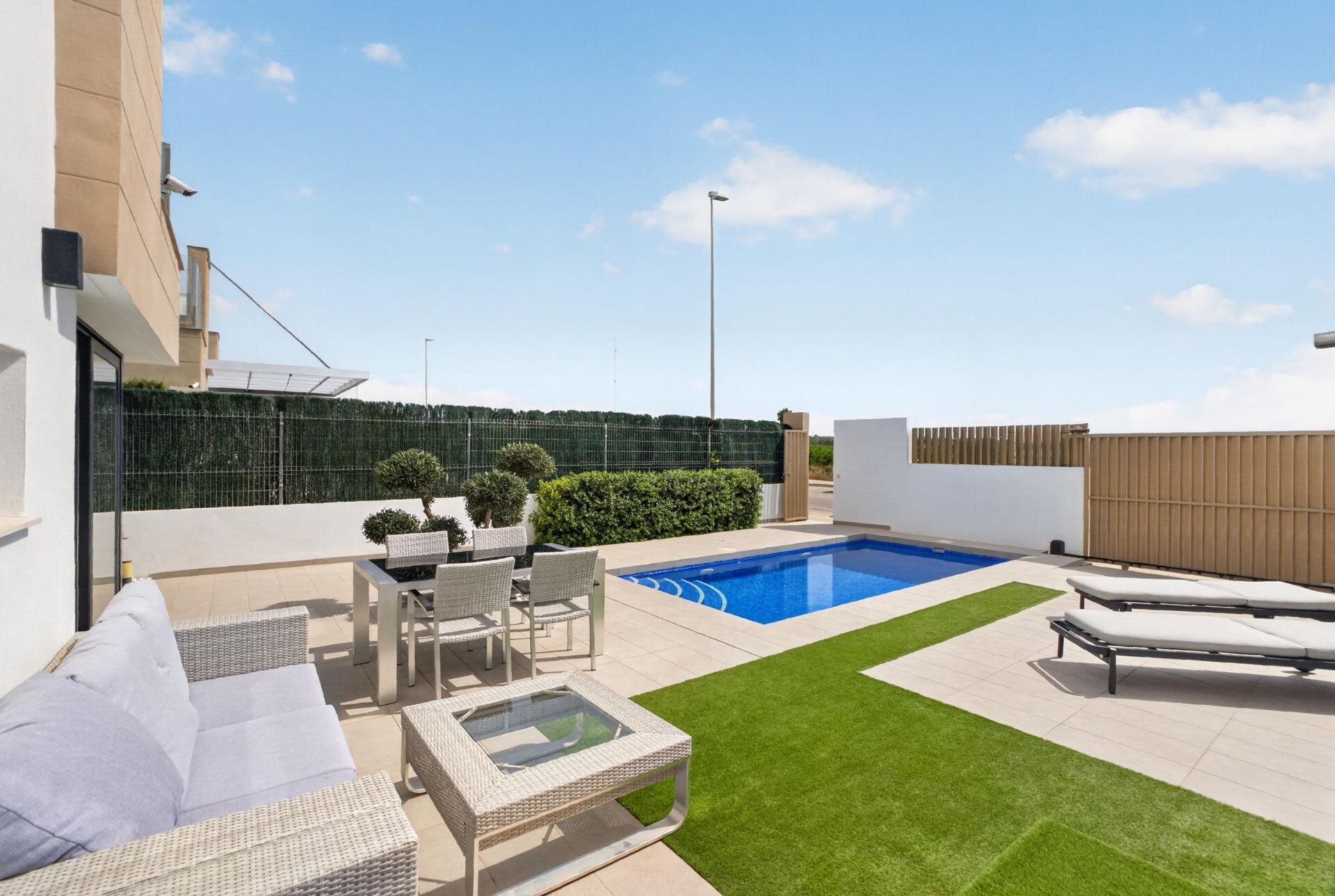 3-Bedroom Villa in El Raso, Guardamar del Segura - Image 5