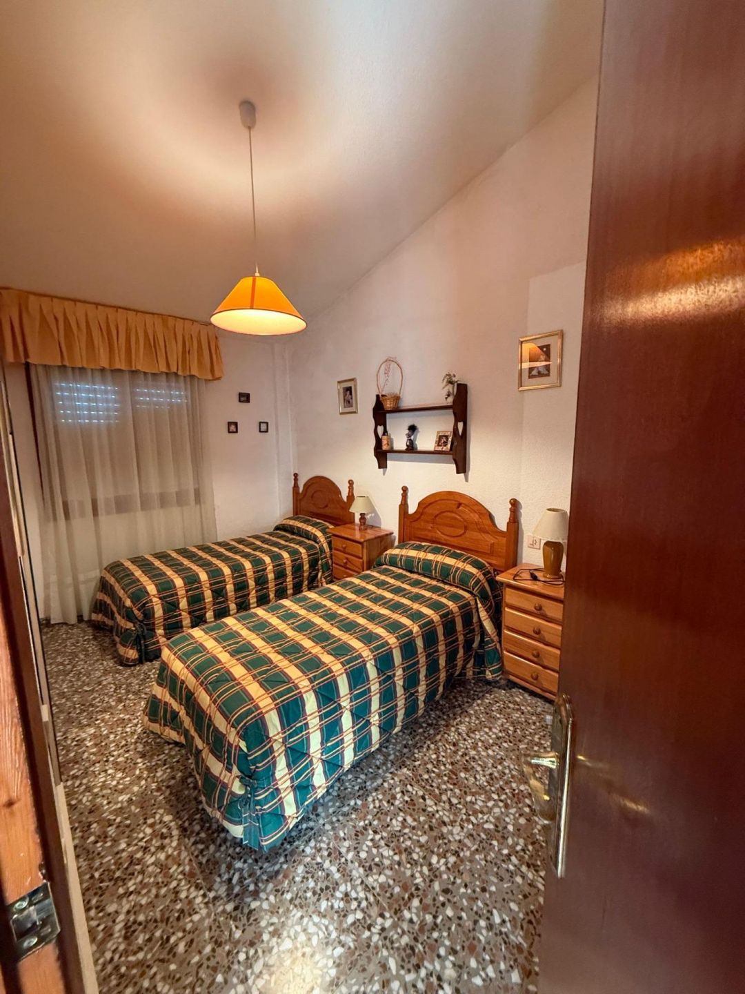 3-Bedroom House in La Siesta, Torrevieja - Image 4