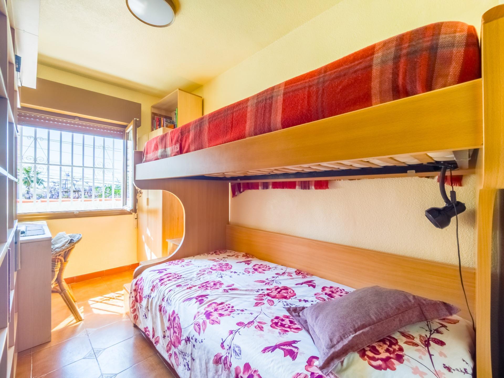 Huis met 3 Slaapkamers in Playa del Cura, Torrevieja - Image 12