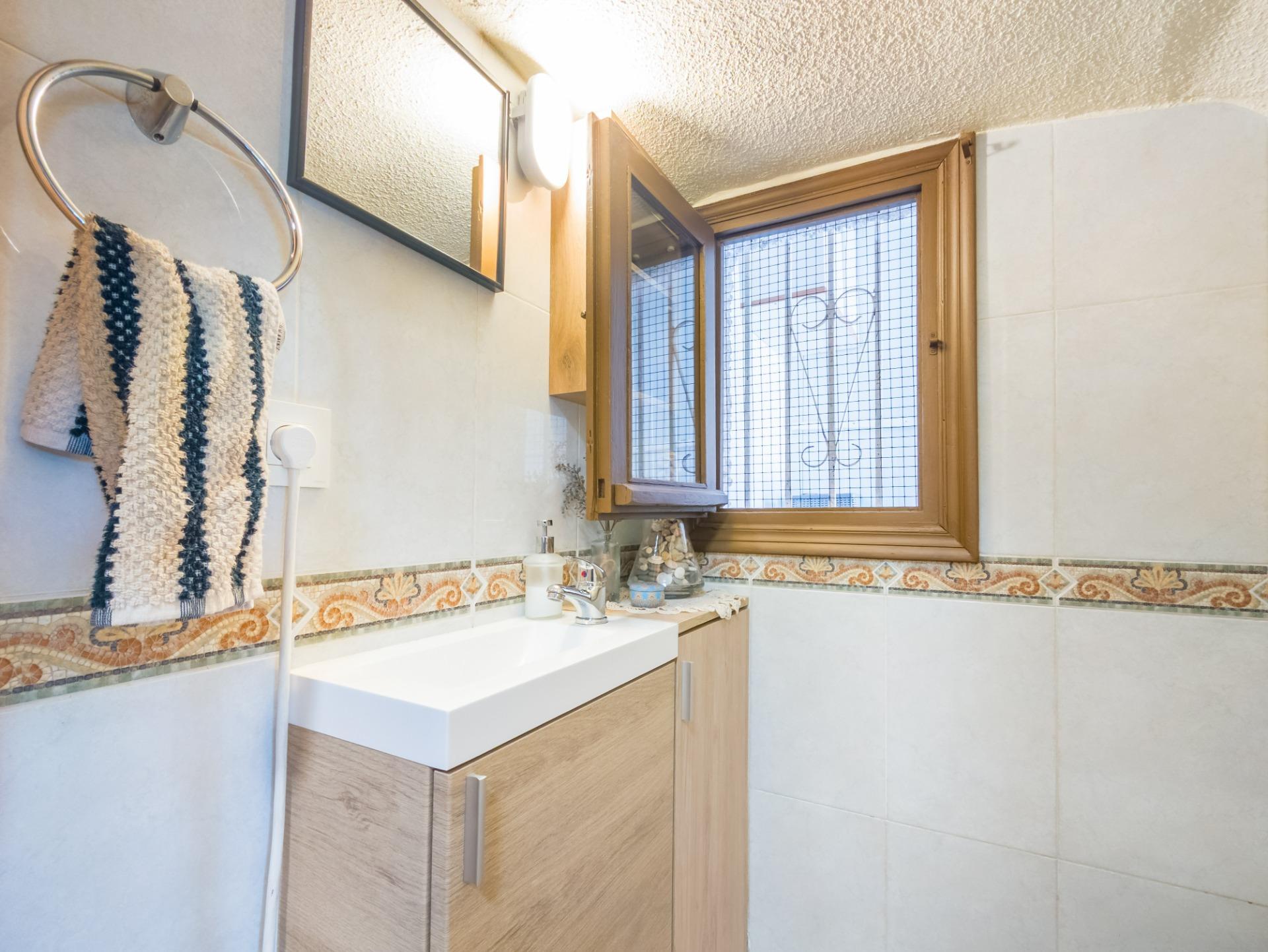 Huis met 3 Slaapkamers in Playa del Cura, Torrevieja - Image 14