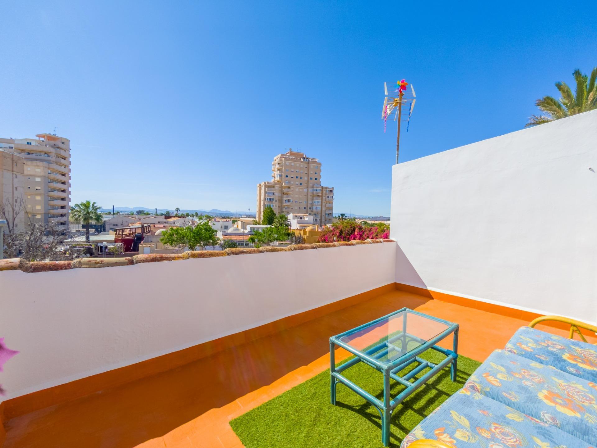 Huis met 3 Slaapkamers in Playa del Cura, Torrevieja - Image 20