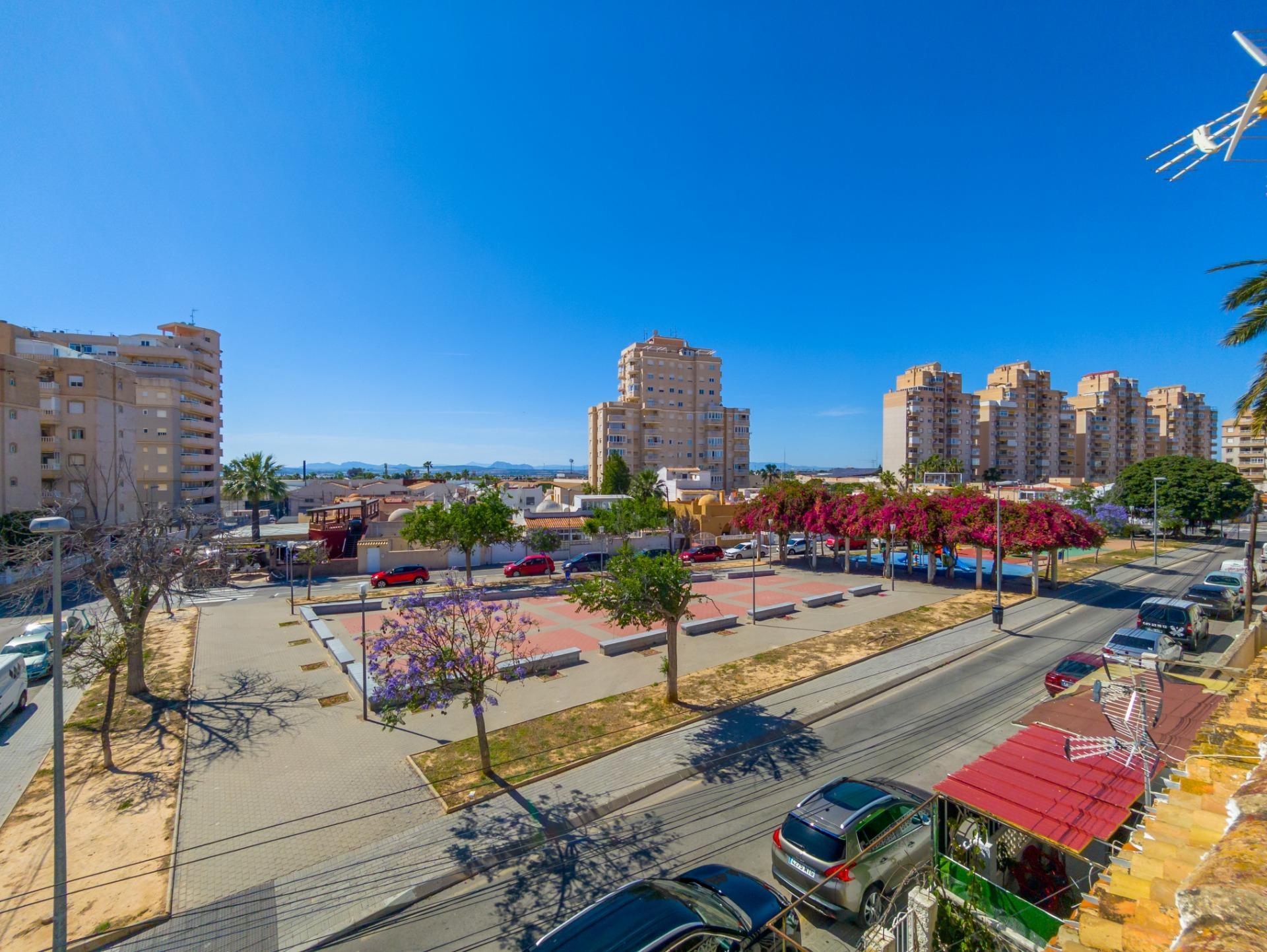 Huis met 3 Slaapkamers in Playa del Cura, Torrevieja - Image 21