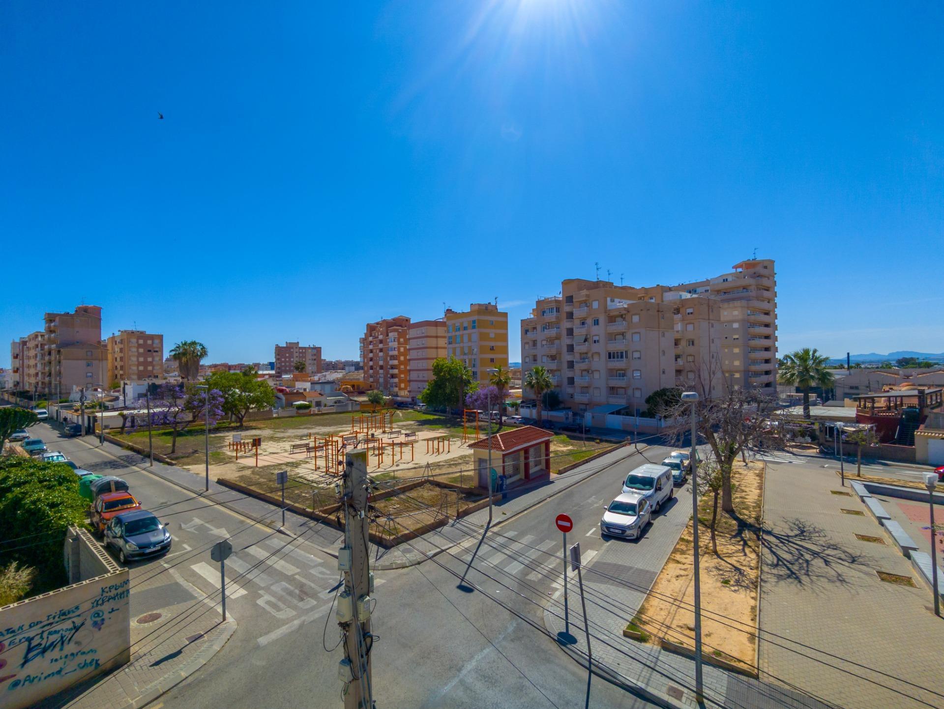 Huis met 3 Slaapkamers in Playa del Cura, Torrevieja - Image 22