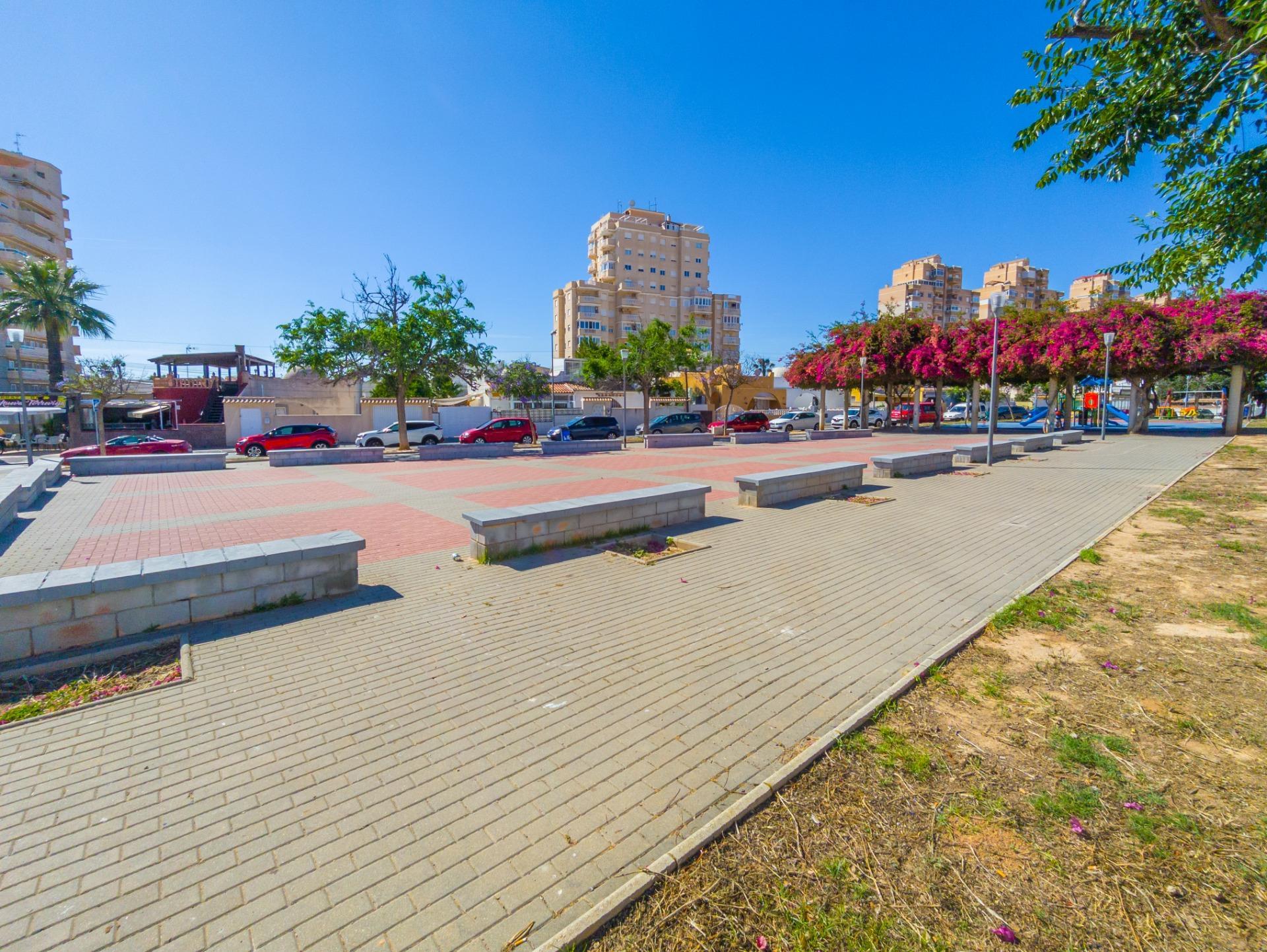 Huis met 3 Slaapkamers in Playa del Cura, Torrevieja - Image 28