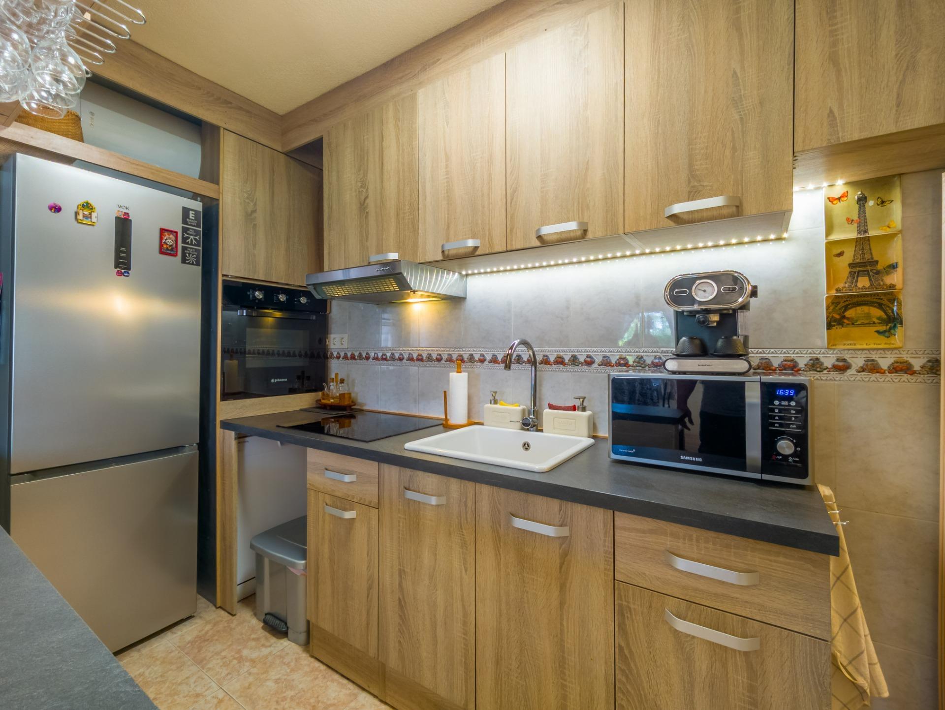 Huis met 3 Slaapkamers in Playa del Cura, Torrevieja - Image 8