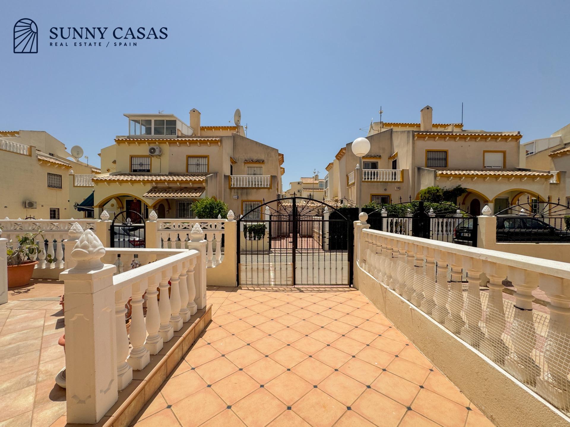 Dom bliźniak z 3 Sypialniami w La Zenia, Orihuela Costa - Image 22