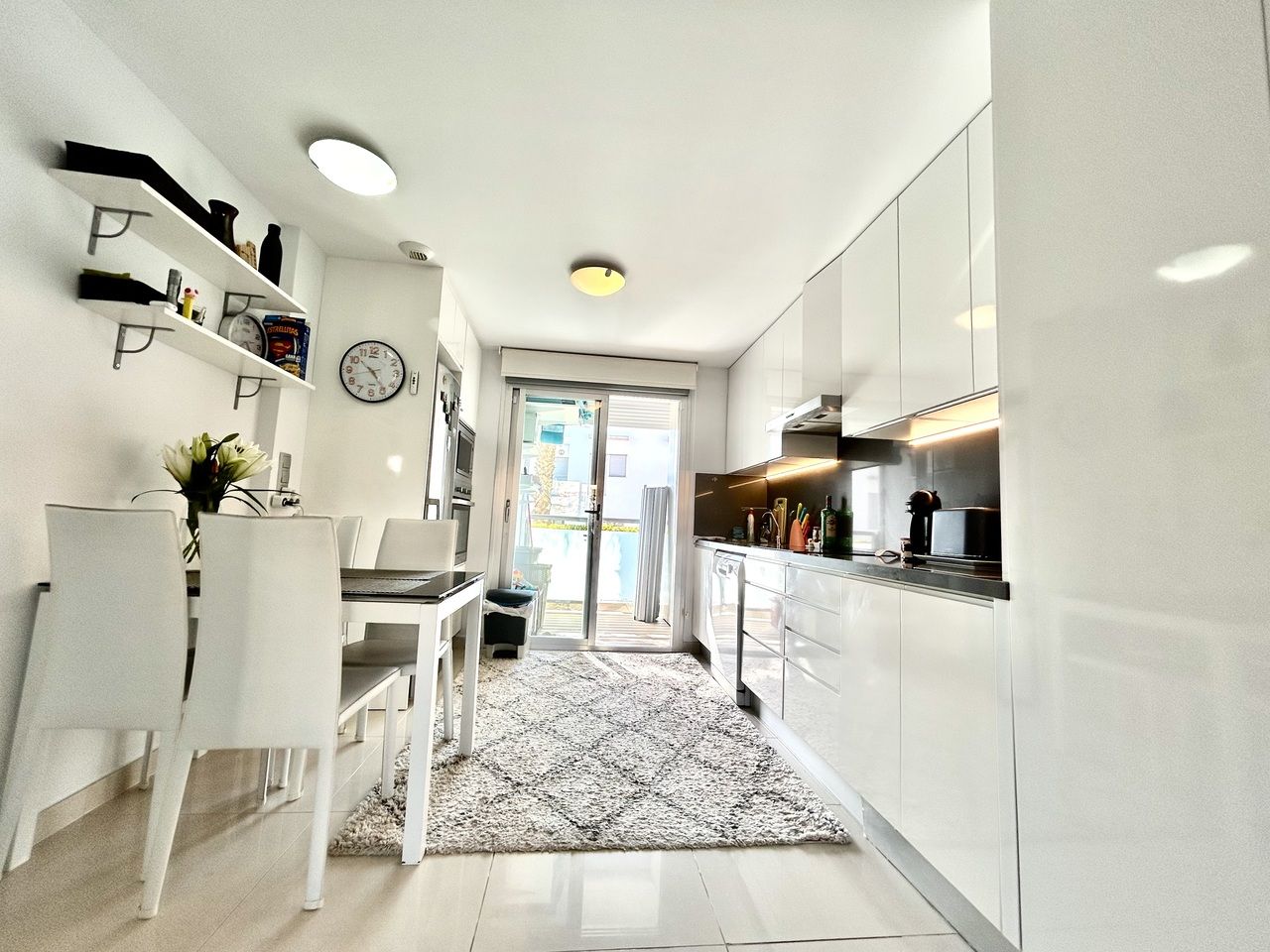 2-Bedroom Apartment in Rocio del Mar, Orihuela Costa - Image 12