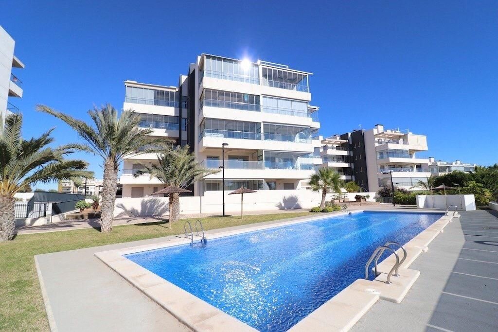 Appartement met 3 Slaapkamers in Lomas de Cabo Roig, Orihuela Costa - Image 1