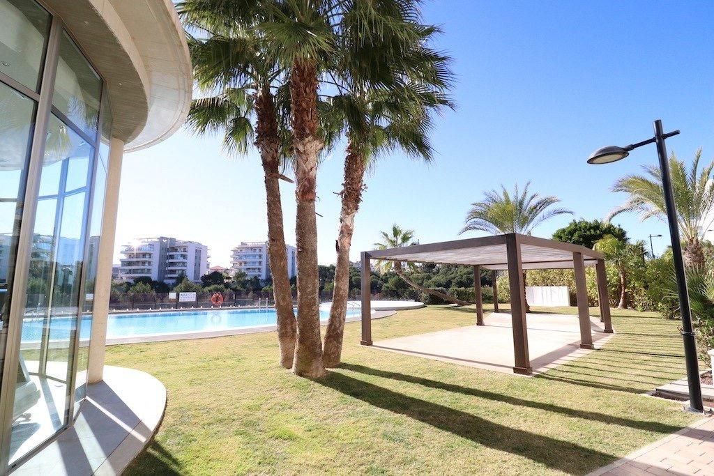 Appartement met 3 Slaapkamers in Los Dolses, Orihuela Costa - Image 25