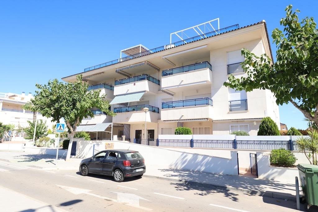 2-Bedroom Penthouse in Pilar de la Horadada - Image 1